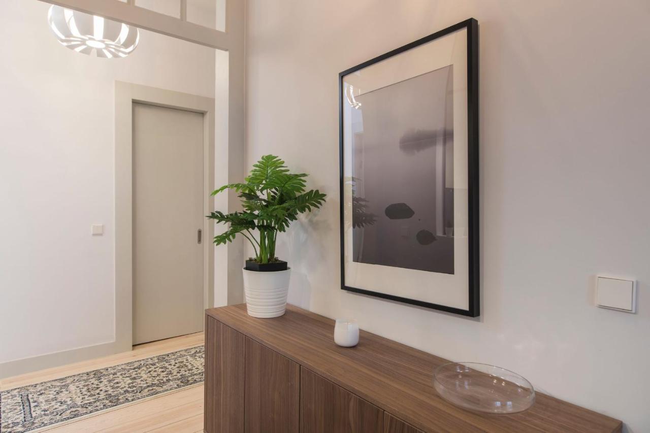 Lovelystay - 3 Bedroom Downtown Wonderwall Lisbon Exterior photo